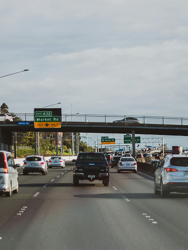 Header Image - Infrastructure Projects and Greenhouse Gas Emissions - Post - Octo2020 Traffic on highway in Seattle